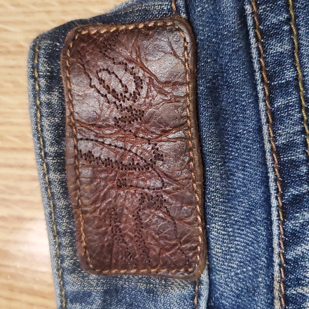 Silver Jeans - Picture 3 of 10